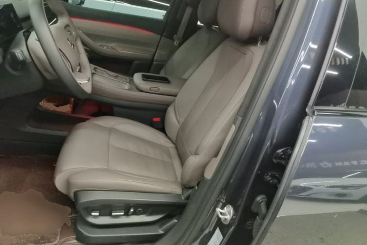 Used Nio ES7 2022 75 kWh Left Front Seat