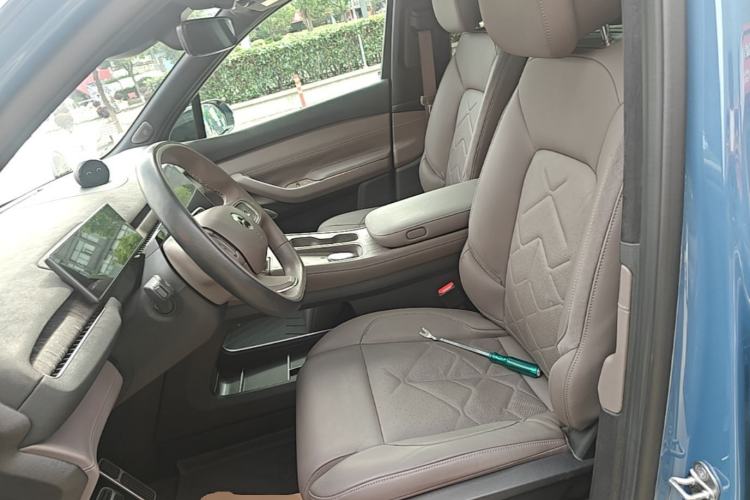 Used Nio ES7 2022 100 kWh Left Front Seat