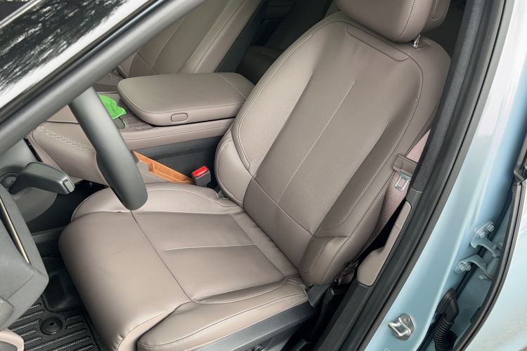 Used Nio ES7 2022 75 kWh Left Front Seat