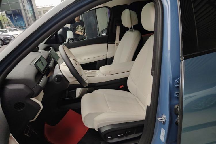 Used Nio ES7 2022 75 kWh Left Front Seat