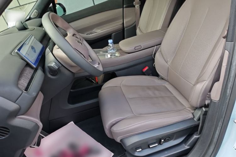 Used Nio ES7 2022 75 kWh Left Front Seat