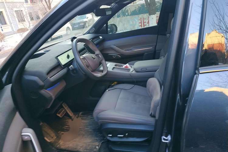 Used Nio ES7 2022 75 kWh Left Front Seat