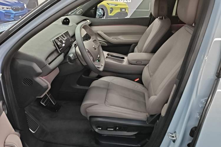 Used Nio ES7 2022 75 kWh Left Front Seat