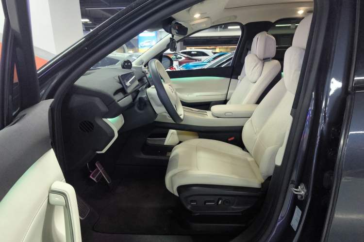 Used Nio ES7 2022 75 kWh Left Front Seat