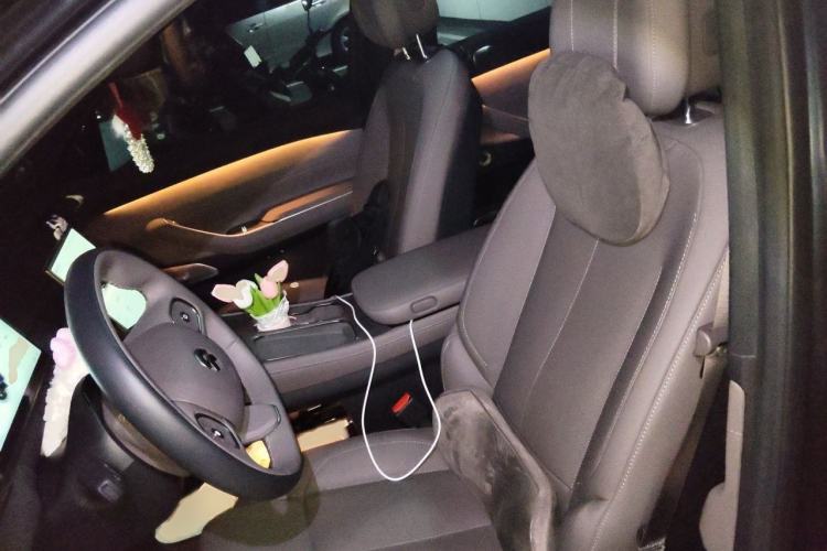 Used Nio ES7 2022 75 kWh Left Front Seat