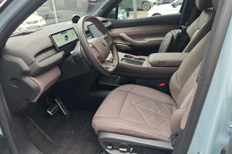 Used Nio ES7 2022 100kWh First Edition Left Front Seat