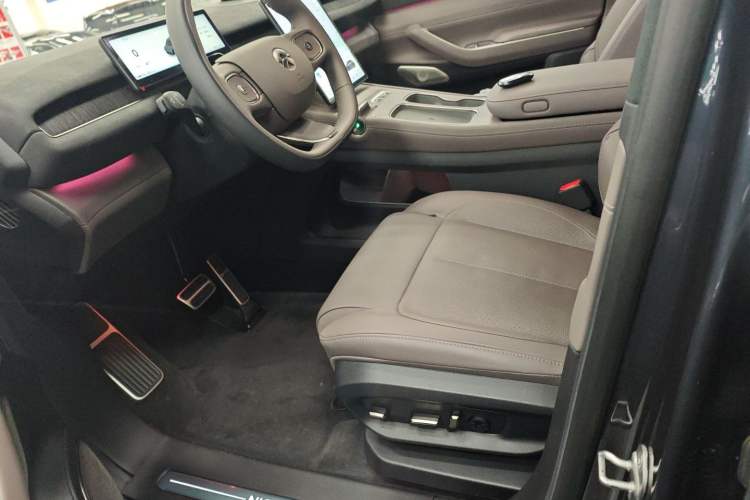 Used Nio ES7 2022 75 kWh Left Front Seat