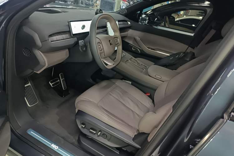 Used Nio ES7 2022 75 kWh Left Front Seat