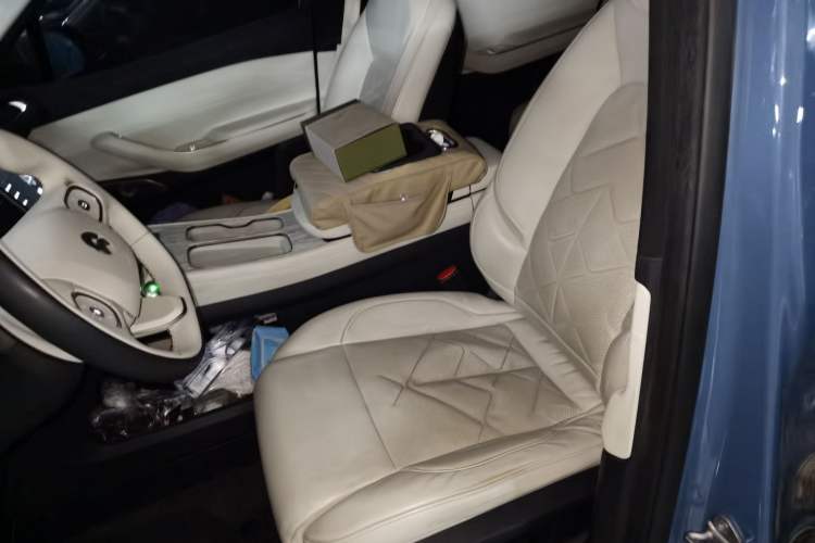 Used Nio ES7 2022 100 kWh Left Front Seat