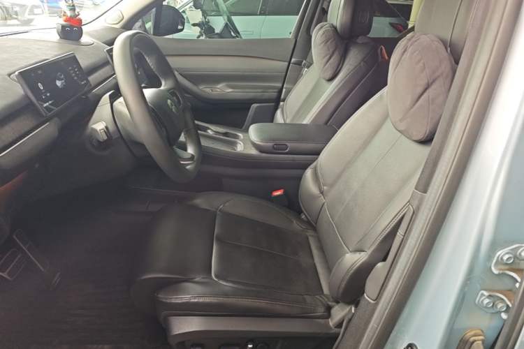 Used Nio ES7 2022 75 kWh Left Front Seat