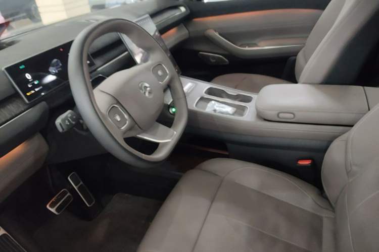 Used Nio ES7 2022 75 kWh Left Front Seat
