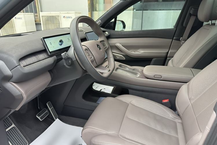 Used Nio ES7 2022 75 kWh Left Front Seat