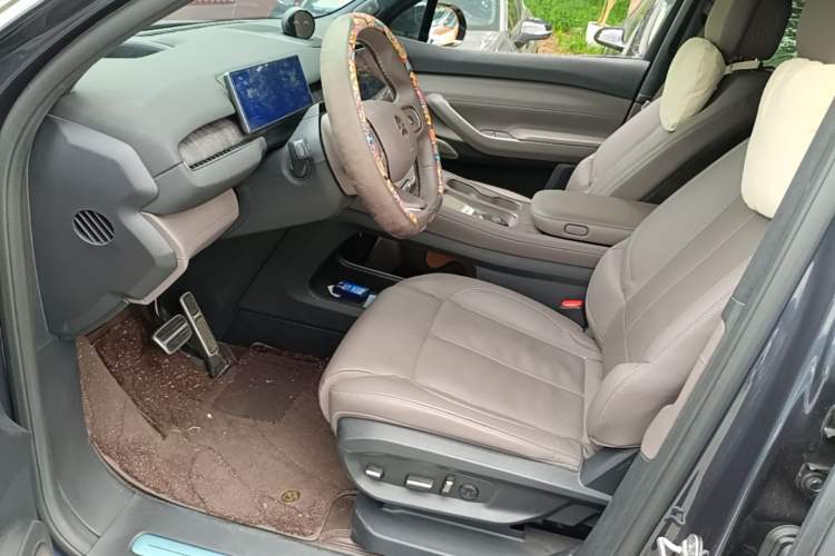 Used Nio ES7 2022 75 kWh Left Front Seat