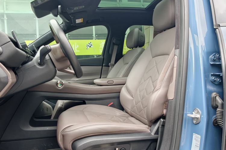 Used Nio ES7 2022 75 kWh Left Front Seat