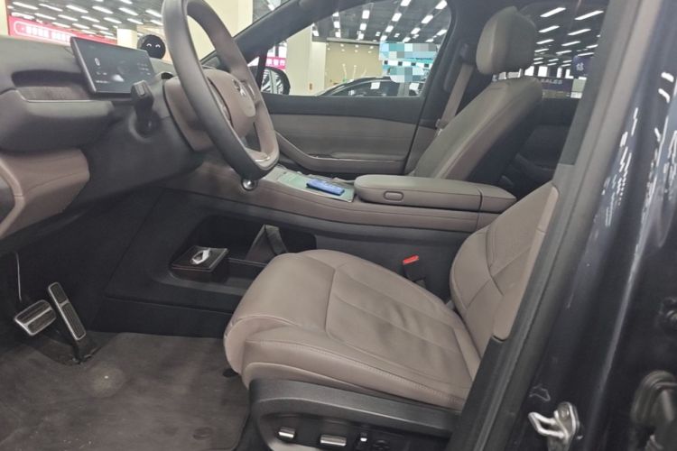 Used Nio ES7 2022 75 kWh Left Front Seat