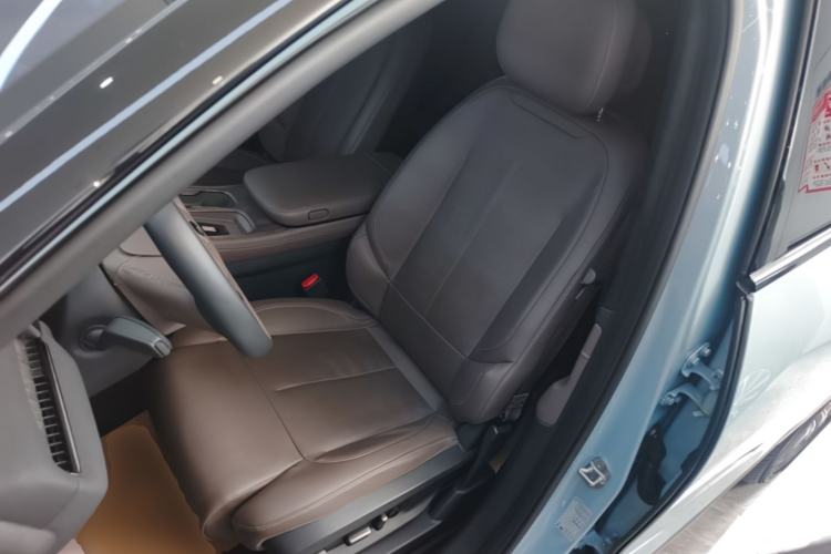 Used Nio ES7 2022 75 kWh Left Front Seat