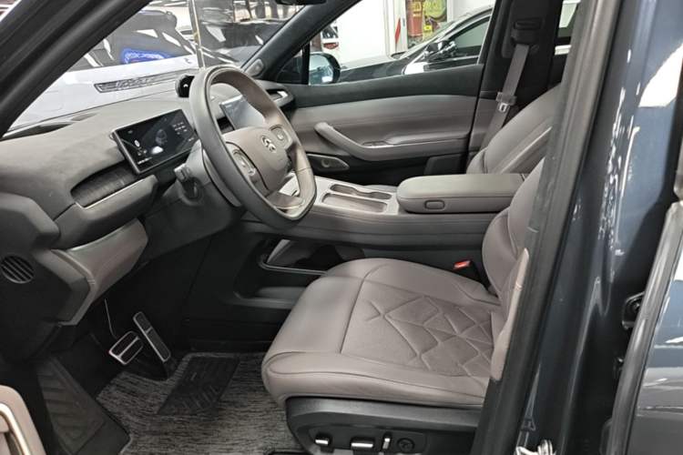 Used Nio ES7 2022 100kWh First Edition Left Front Seat