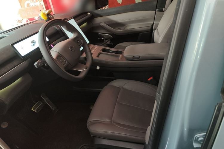 Used Nio ES7 2022 100 kWh Left Front Seat