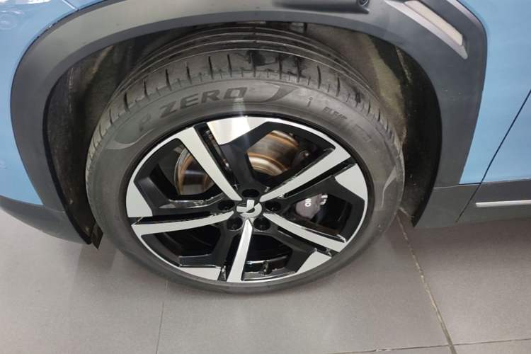 Used Nio ES7 2022 75 kWh Left Front Wheel Hub