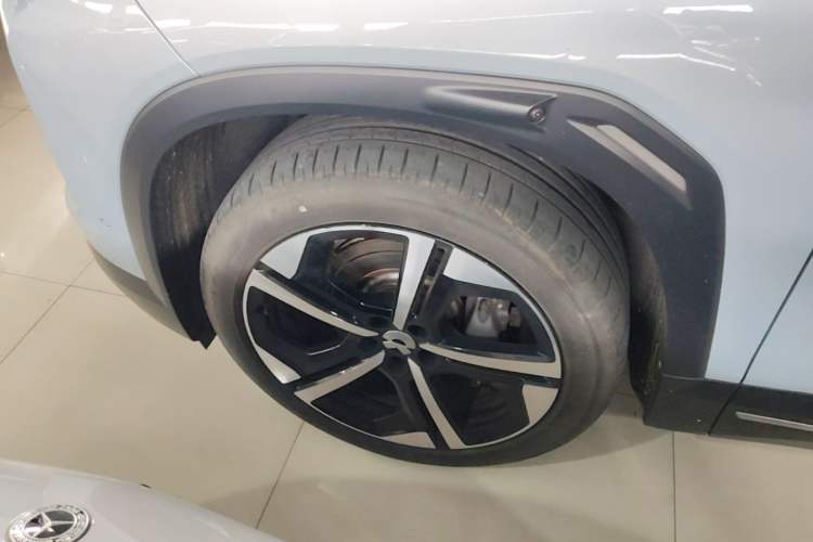 Used Nio ES7 2022 100kWh First Edition Left Front Wheel Hub