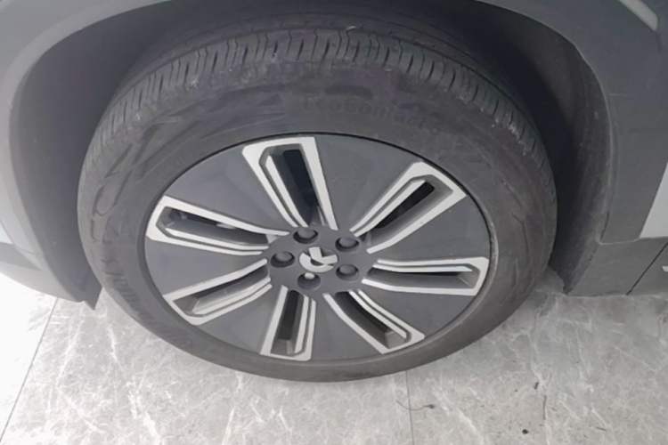 Used Nio ES7 2022 75 kWh Left Front Wheel Hub