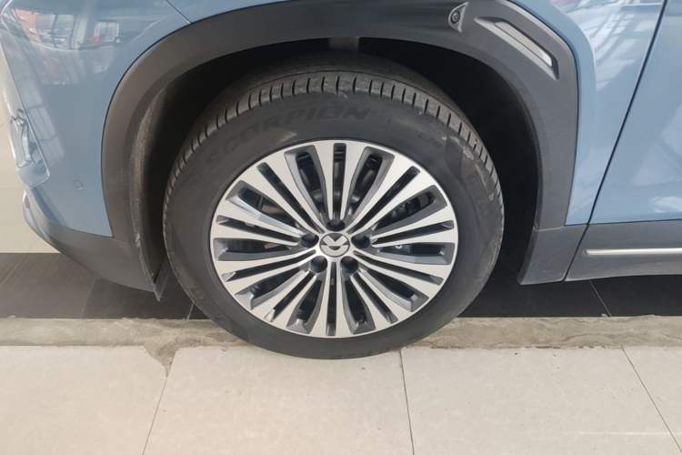 Used Nio ES7 2022 75 kWh Left Front Wheel Hub
