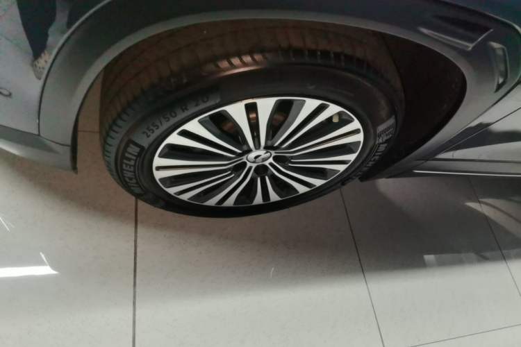 Used Nio ES7 2022 75 kWh Left Front Wheel Hub