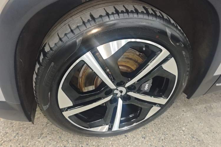 Used Nio ES7 2022 75 kWh Left Front Wheel Hub