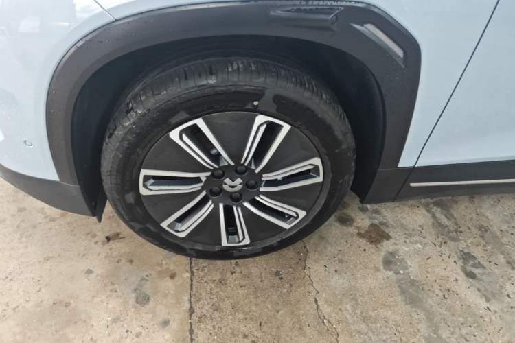 Used Nio ES7 2022 75 kWh Left Front Wheel Hub