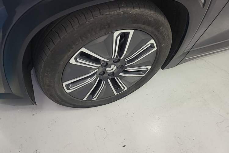 Used Nio ES7 2022 75 kWh Left Front Wheel Hub