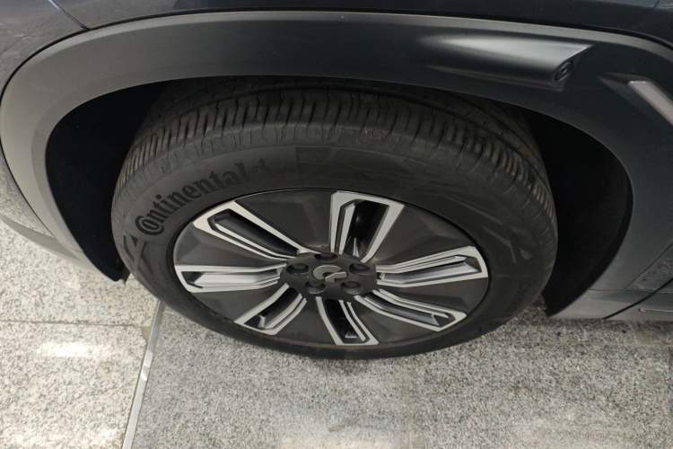 Used Nio ES7 2022 75 kWh Left Front Wheel Hub