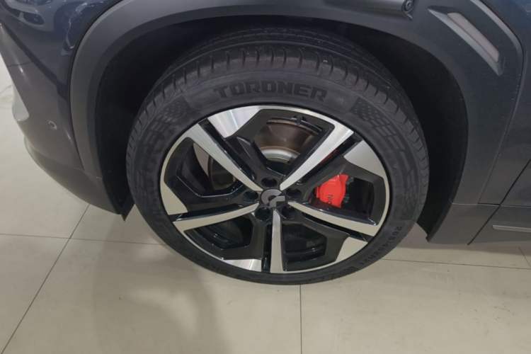 Used Nio ES7 2022 75 kWh Left Front Wheel Hub