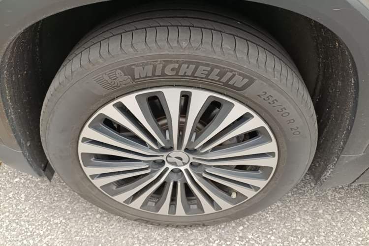Used Nio ES7 2022 75 kWh Left Front Wheel Hub