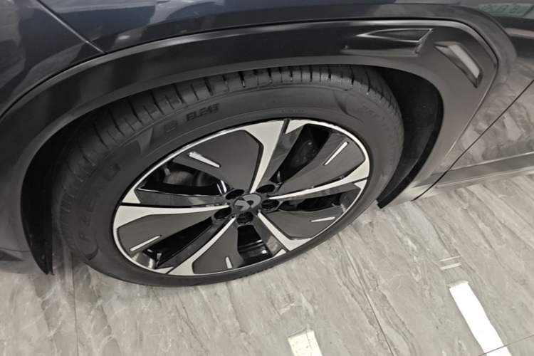 Used Nio ES7 2022 100kWh First Edition Left Front Wheel Hub
