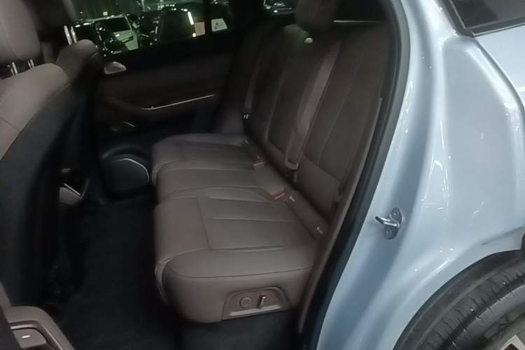 Used Nio ES7 2022 75 kWh Left Rear Seat