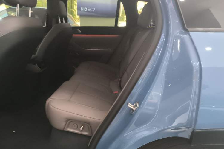 Used Nio ES7 2022 75 kWh Left Rear Seat