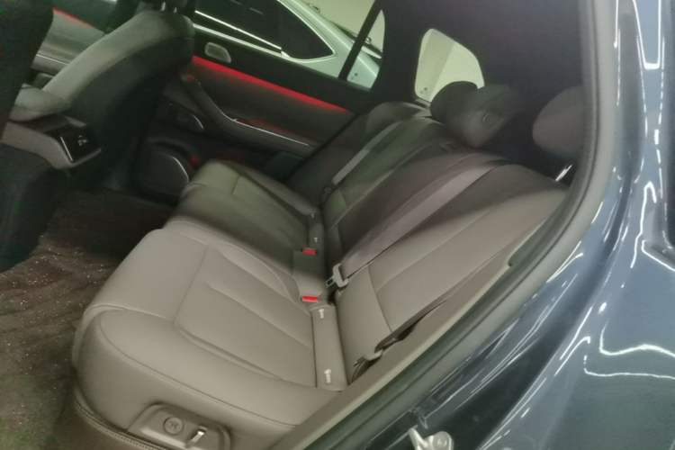 Used Nio ES7 2022 75 kWh Left Rear Seat