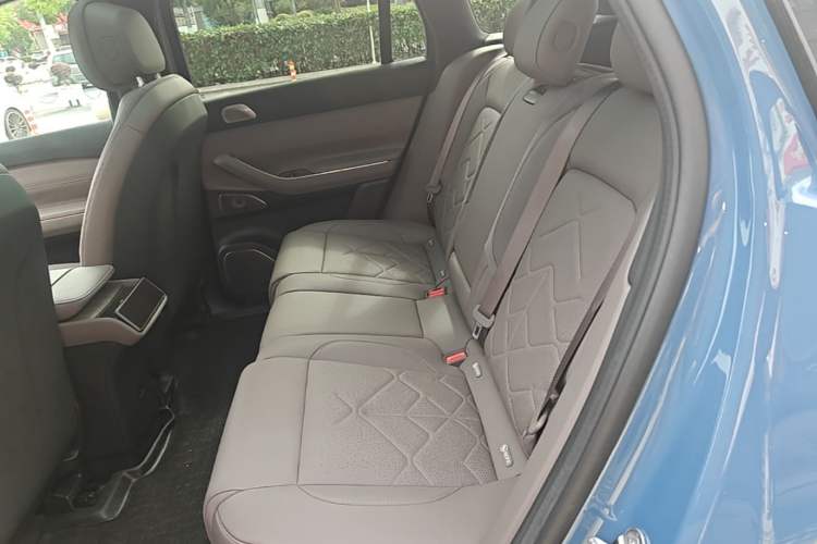 Used Nio ES7 2022 100 kWh Left Rear Seat