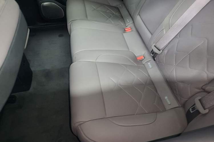 Used Nio ES7 2022 100 kWh Left Rear Seat