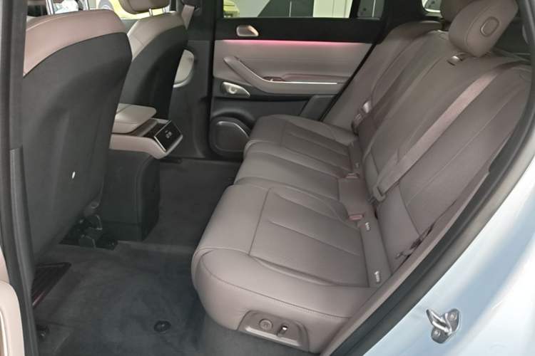 Used Nio ES7 2022 75 kWh Left Rear Seat