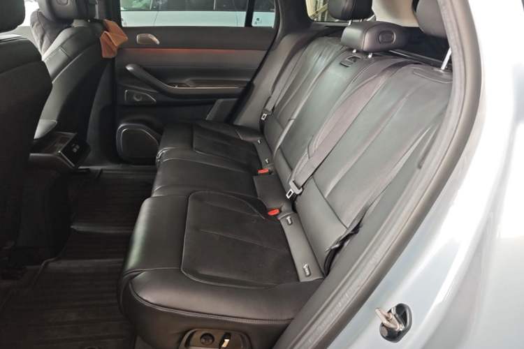 Used Nio ES7 2022 75 kWh Left Rear Seat