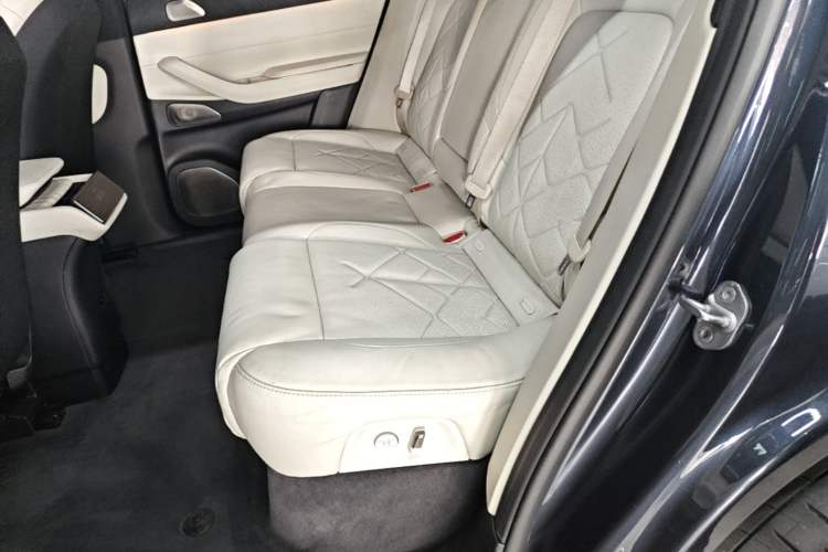 Used Nio ES7 2022 100kWh First Edition Left Rear Seat