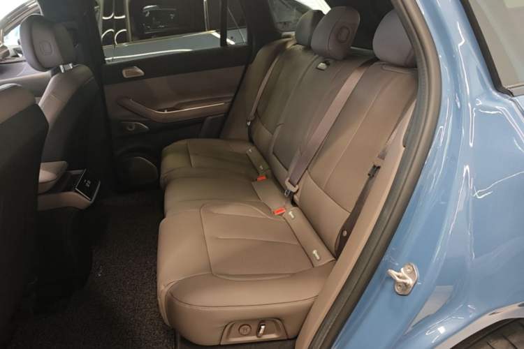 Used Nio ES7 2022 75 kWh Left Rear Seat