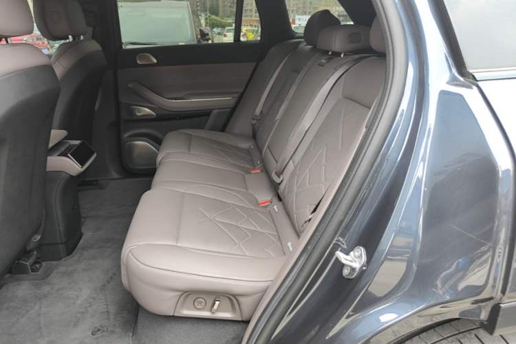 Used Nio ES7 2022 100kWh First Edition Left Rear Seat