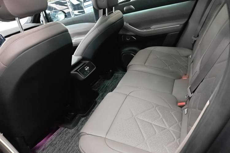 Used Nio ES7 2022 100kWh First Edition Left Rear Seat