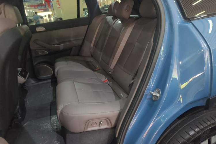 Used Nio ES7 2022 75 kWh Left Rear Seat
