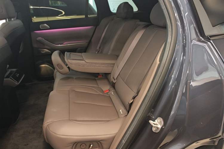 Used Nio ES7 2022 75 kWh Left Rear Seat