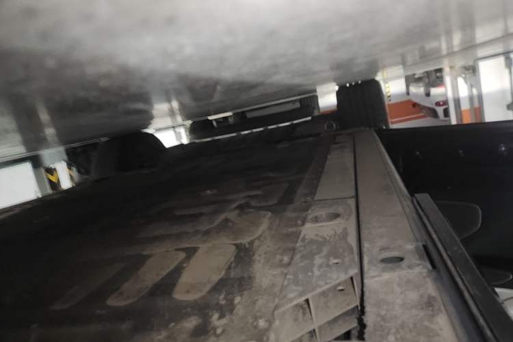 Used Nio ES7 2022 75 kWh Left Side Sill