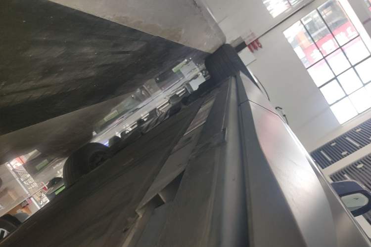 Used Nio ES7 2022 75 kWh Left Side Sill