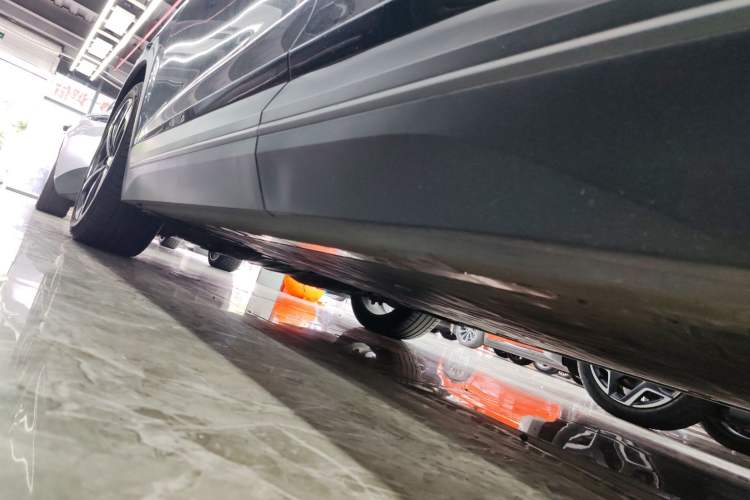 Used Nio ES7 2022 100kWh First Edition Left Side Sill